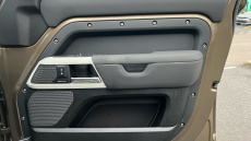 Land Rover Defender 3.0 D250 SE 110 5dr Auto Diesel Estate